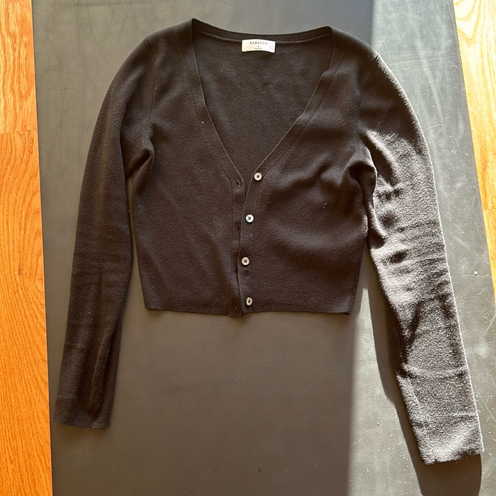 aritzia crop cardigan